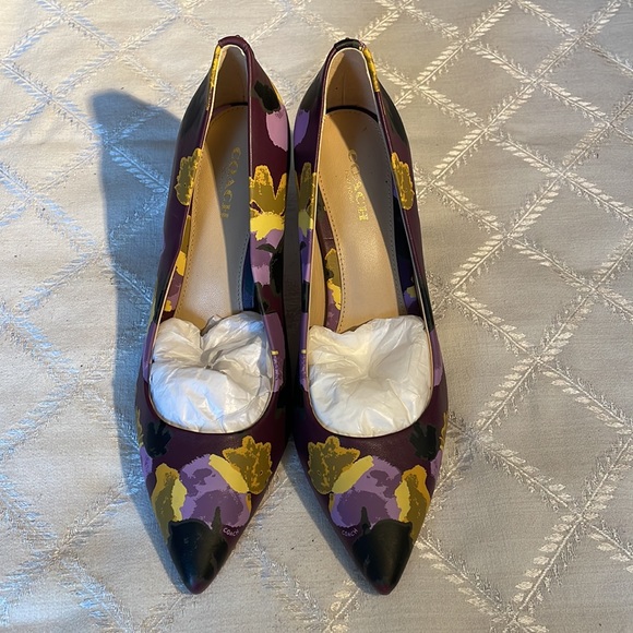 Coach Floral Leather Pump, new - Picture 12 of 12